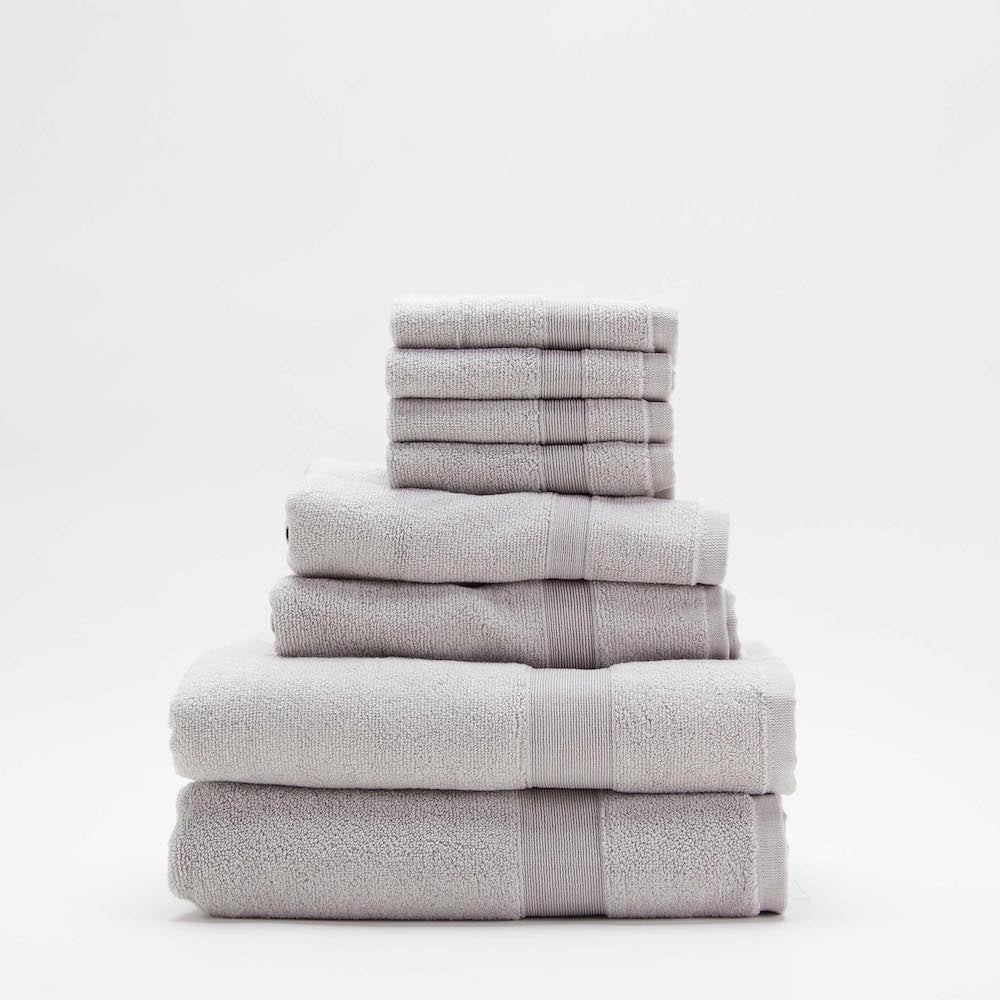 Monogrammed 8 Piece Deluxe Bath Towel Set