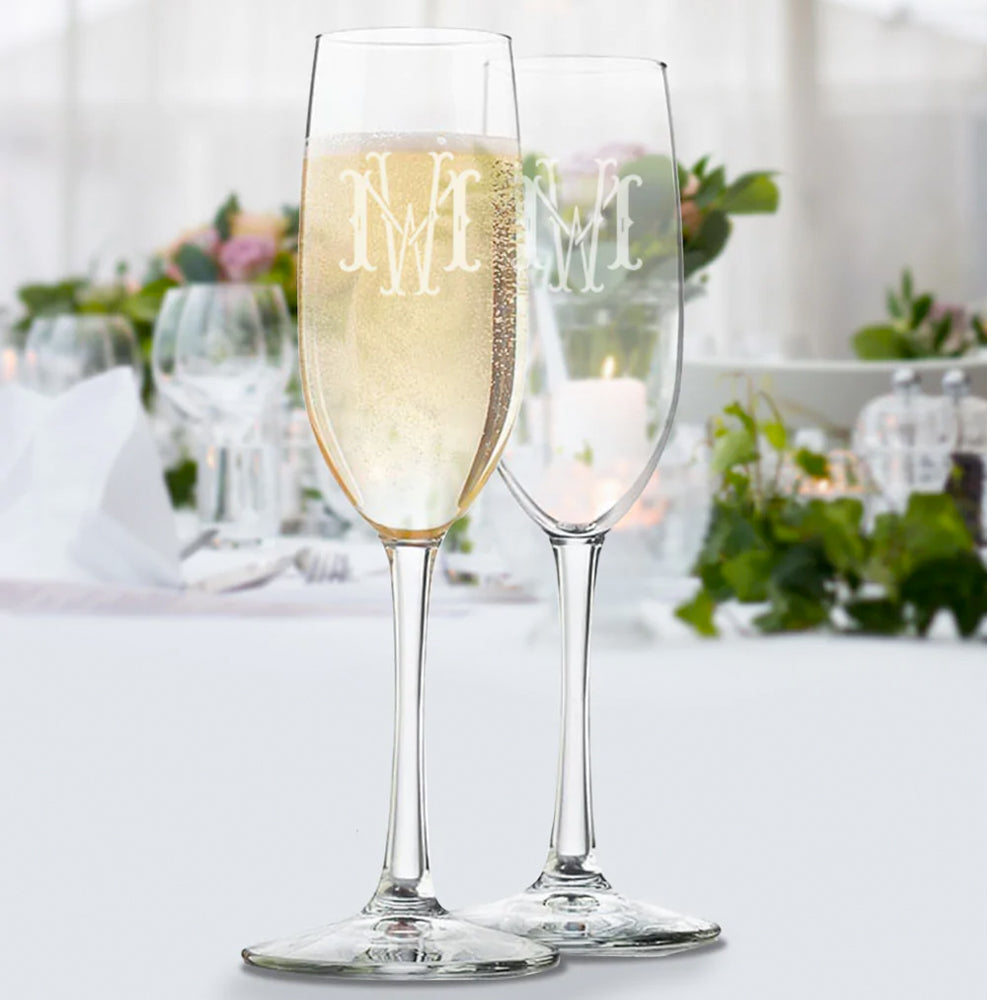 http://monogramlane.com/cdn/shop/products/Stemlesschampagneflute2interlockingcopy_1200x1200.jpg?v=1668440291