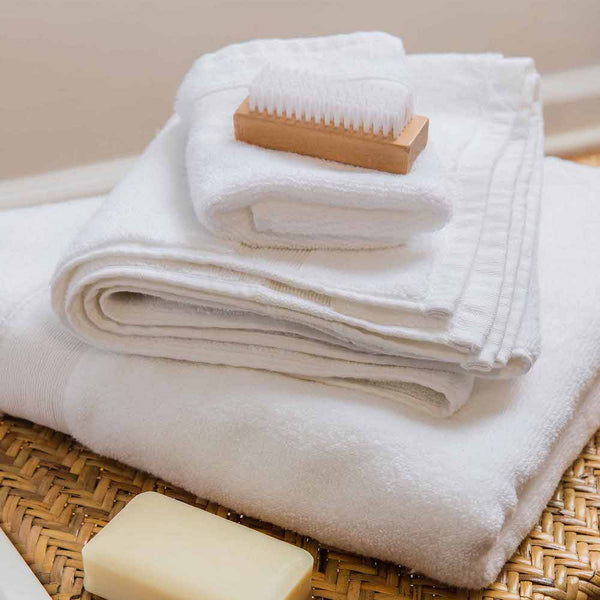 White 8-Piece Monogram Towel Set